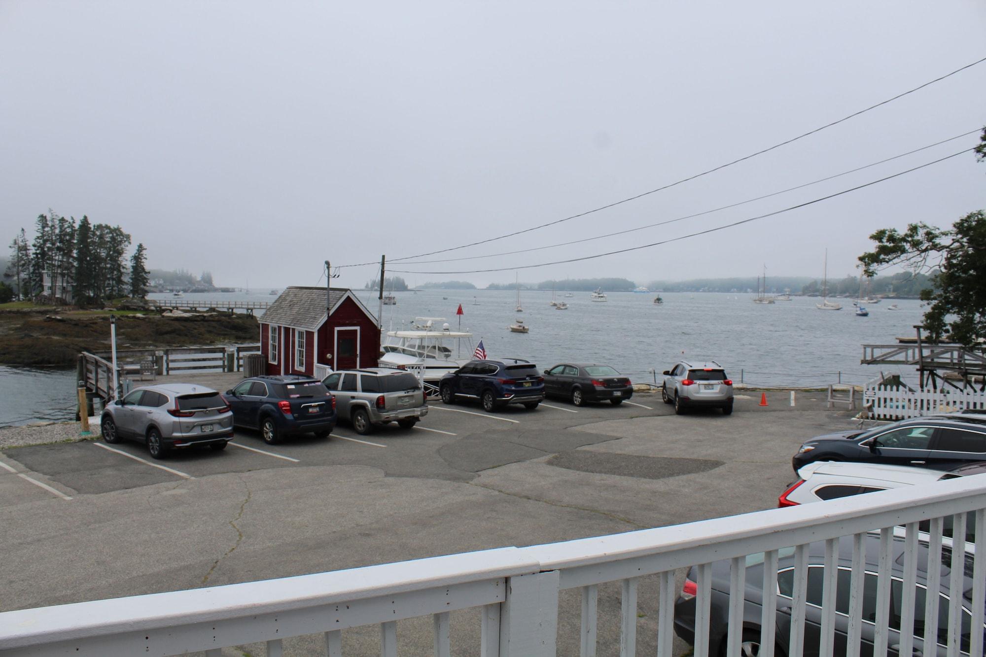 Tugboat Inn Boothbay Harbor Extérieur photo